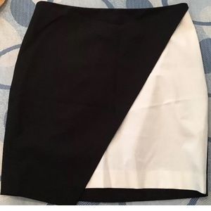 SOLD ON ANOTHER SITE Banana Republic Black Skirt